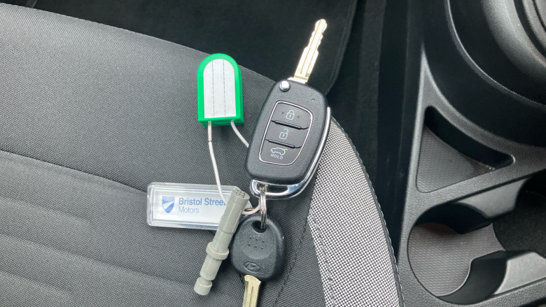 Hyundai i10 1.2 MPi SE Connect 5dr Petrol Hatchback